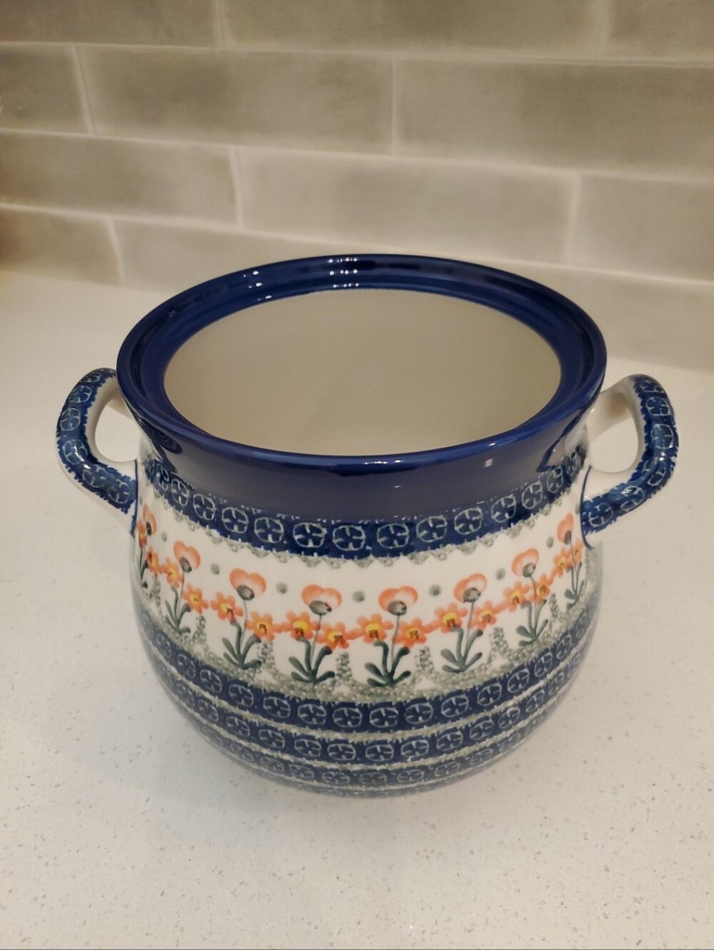 Polish Pottery Jar with Lid and Handles Peach Spring Daisy Pattern - Picture 4 of 11